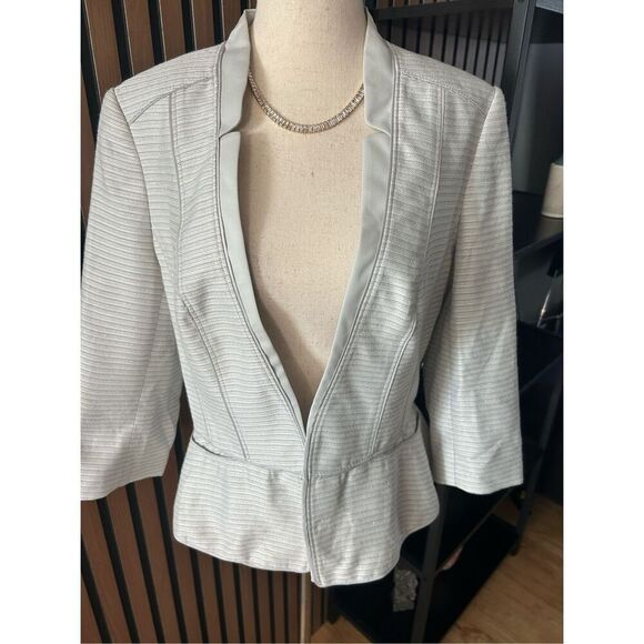 White House black market white and gray work blazer stylish form fitting size 8 - Picture 1 of 5